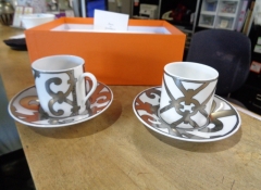 M 640 Hernes 4 Pc Porcelain Tea Cup & Saucer $400