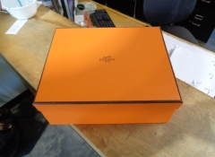 M 640 Hernes 4 Pc Porcelain Tea Cup & Saucer $400