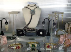 M 537 Miscellaneous Jewelry