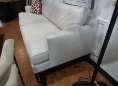 F 220 Modern Vanguard Sofa 87in x 38in x 38in H $1.100